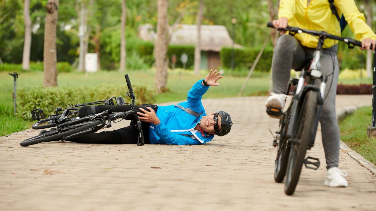 Lesionado en una bicicleta? Pasos clave para elegir al mejor abogado de lesiones personales